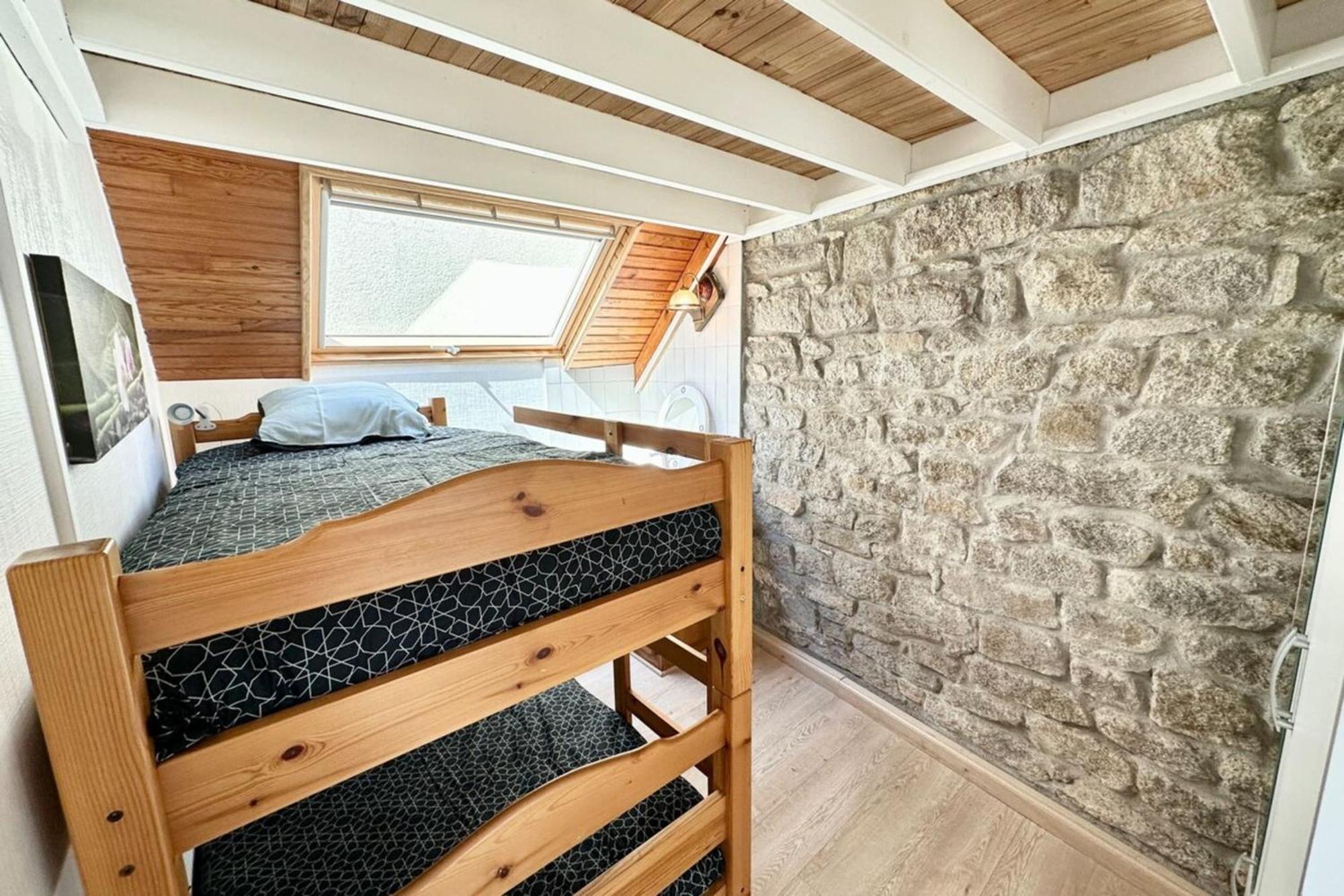 Maison De Pecheur Atypique Les Pieds Dans L'eau *