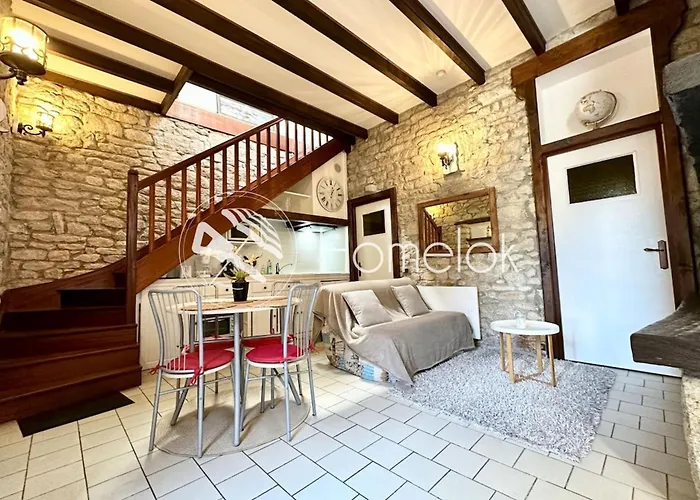 Maison De Pecheur Atypique Les Pieds Dans L\'Eau