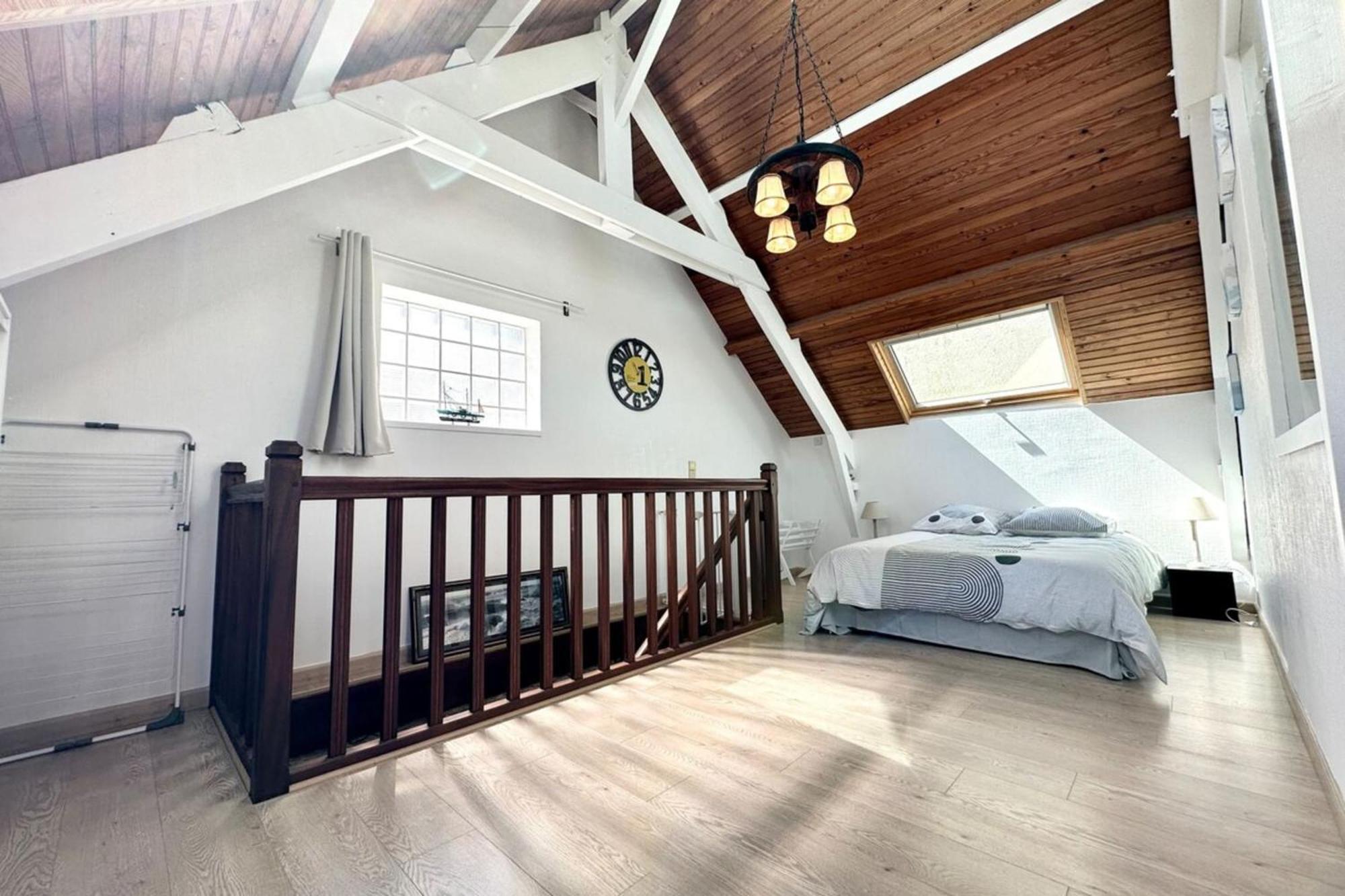 Maison De Pecheur Atypique Les Pieds Dans L'eau Holiday home *