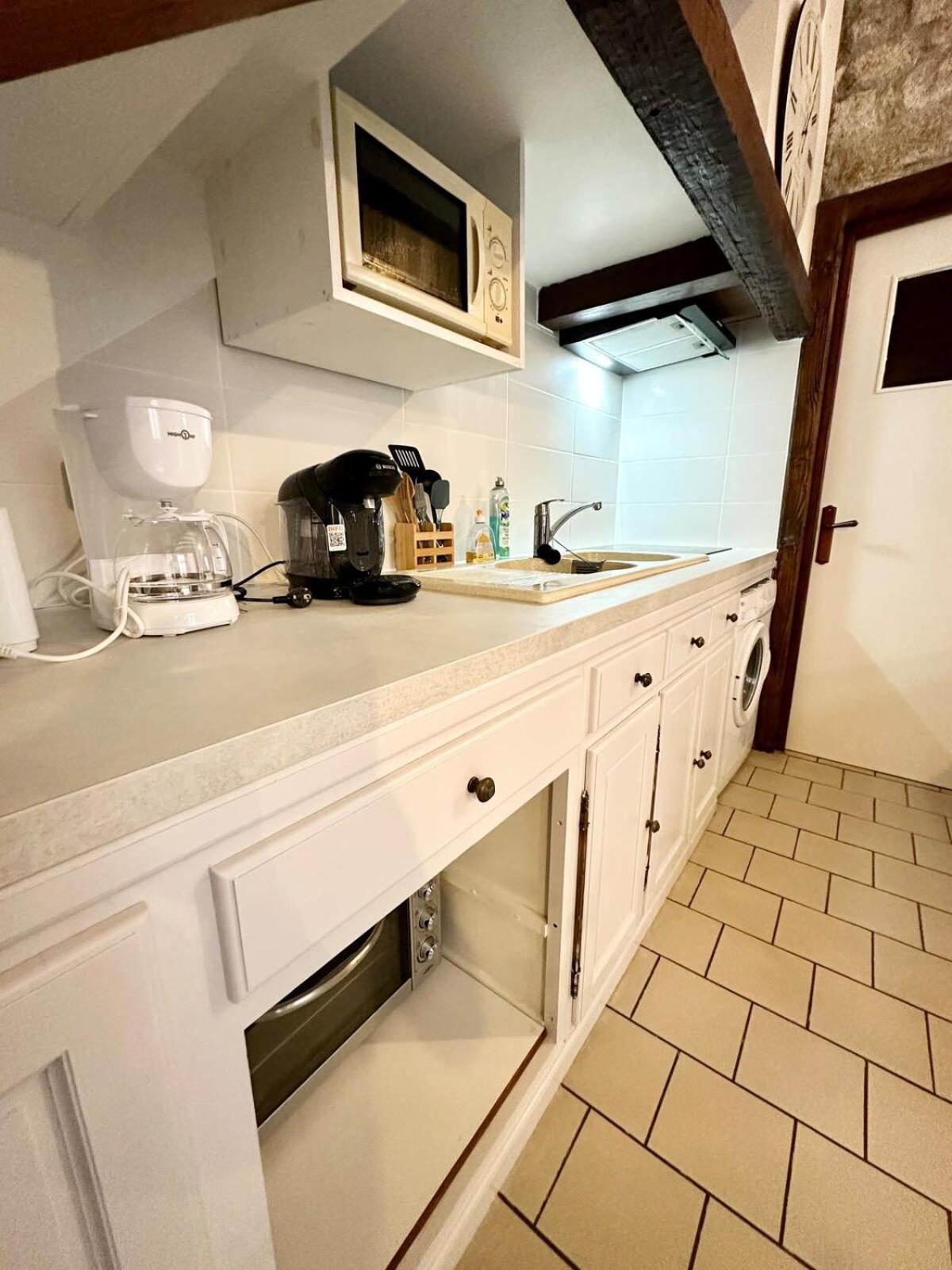 Maison De Pecheur Atypique Les Pieds Dans L'eau Holiday home Ploemeur