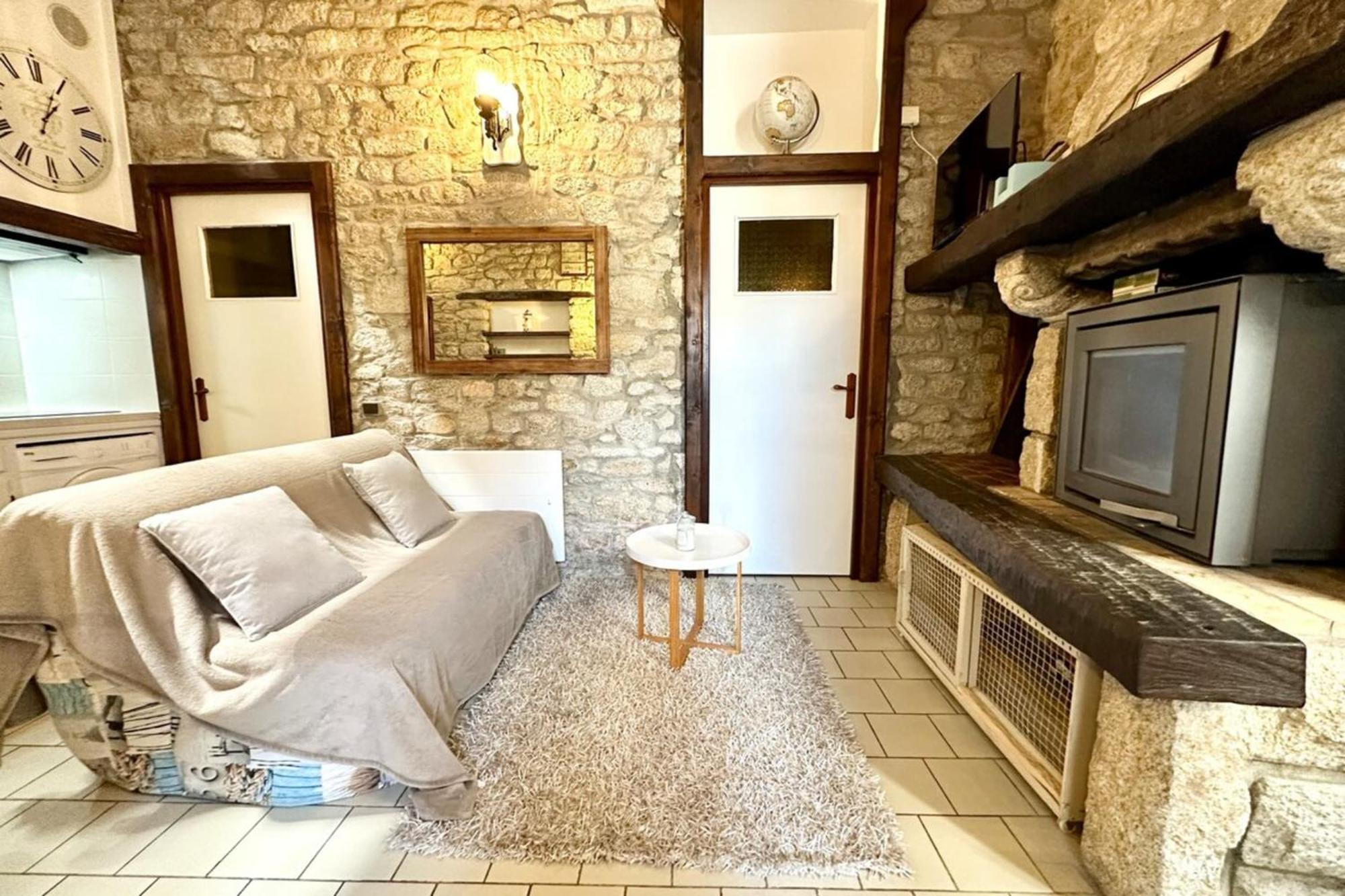 Maison De Pecheur Atypique Les Pieds Dans L'eau *